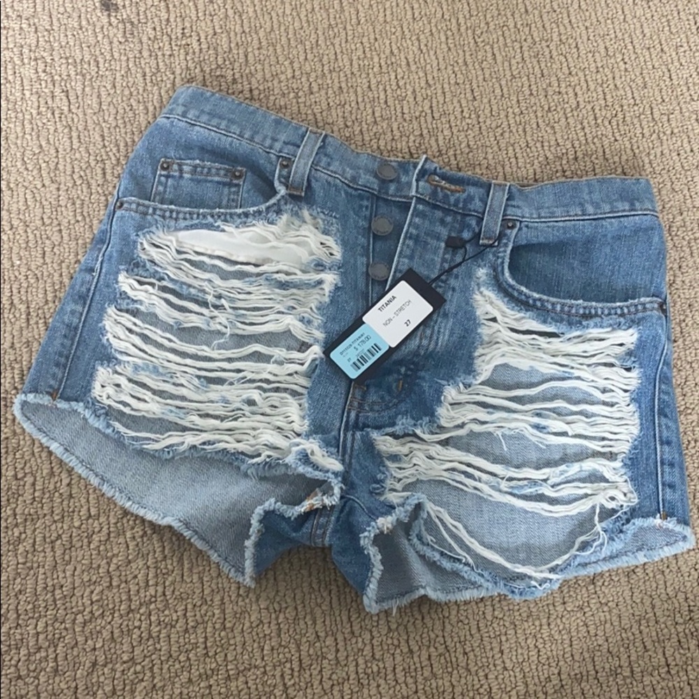 Carmar never warn Jean shorts